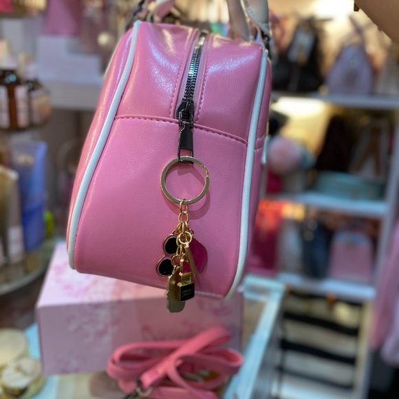 Pink and White Handbag - Picture 4 of 6